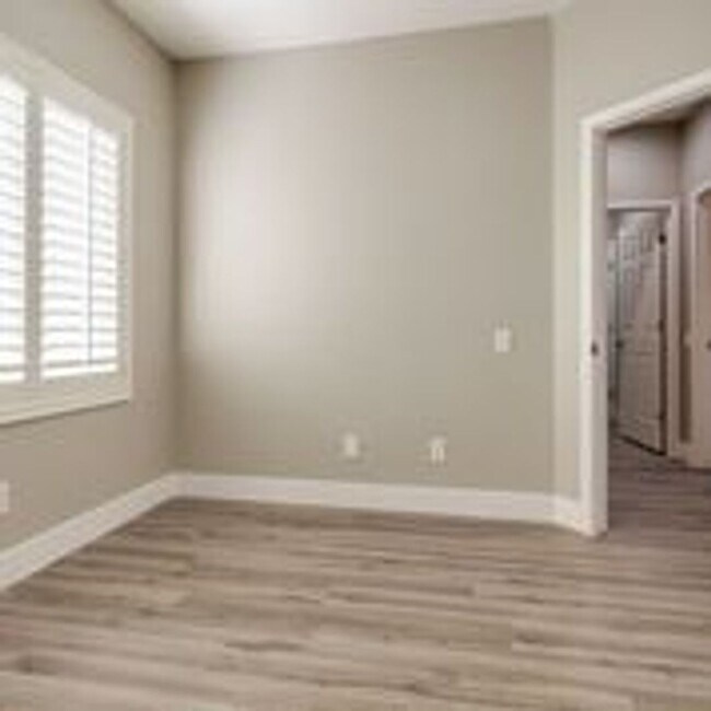 Building Photo - Welcome Home! Beautiful One Story Home in Aliante