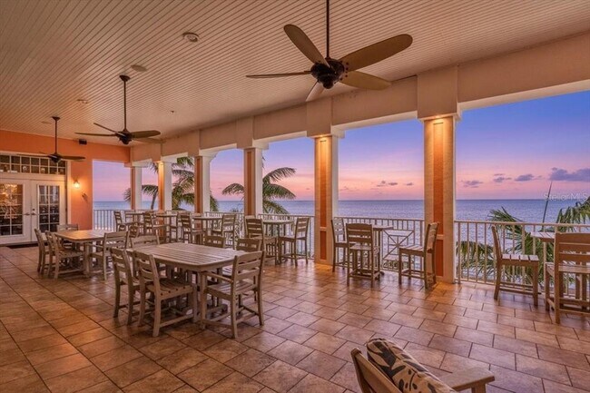 Building Photo - 101 Pompano Dr SE