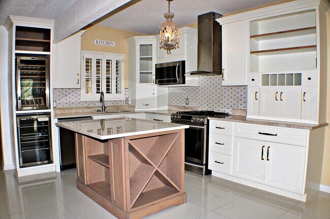 Building Photo - 6244 Kings Bridge Dr