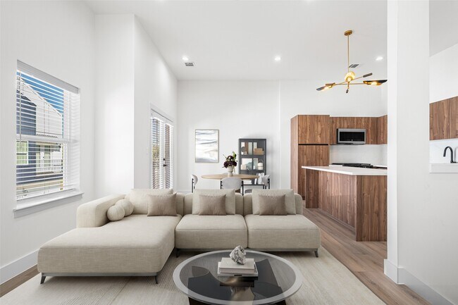 Building Photo - 112 Tolima Dove St