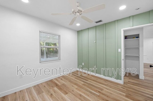 Building Photo - 236 Delray Ave