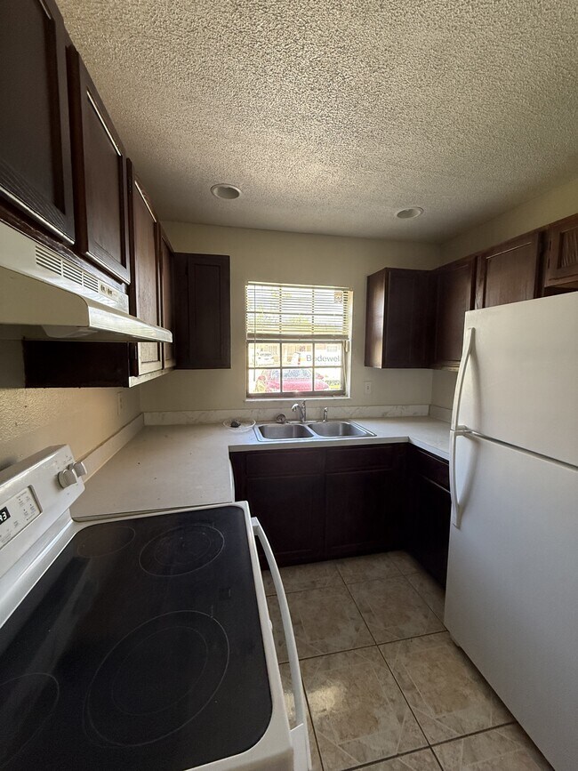 Building Photo - 752 Lucaya Dr