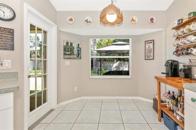 Building Photo - 4382 Sunburst Ave