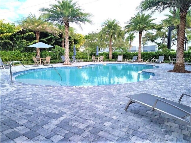 Building Photo - 1851 Sandpiper Pointe Pl