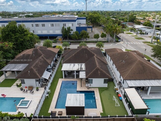 Building Photo - 1550 SW 89th Ct