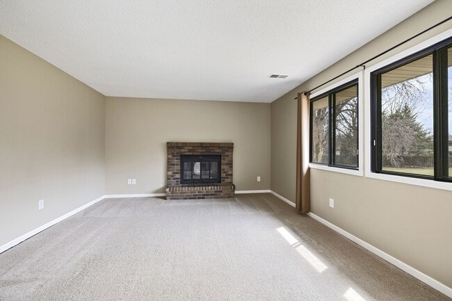 Building Photo - 9350 176th St W