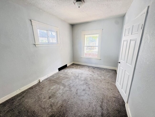 Building Photo - 3616 W 47th St