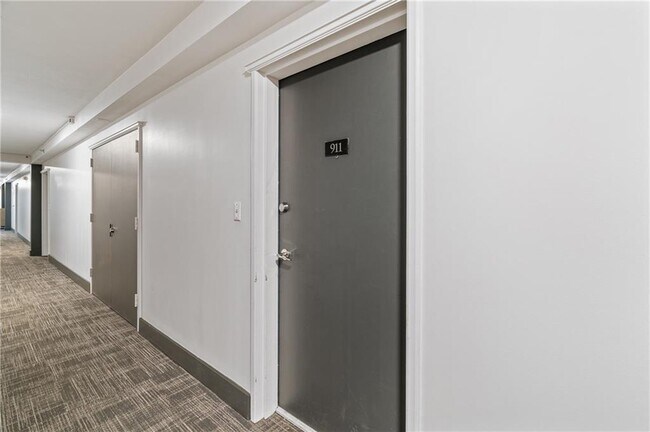 Building Photo - 620 Peachtree St NE