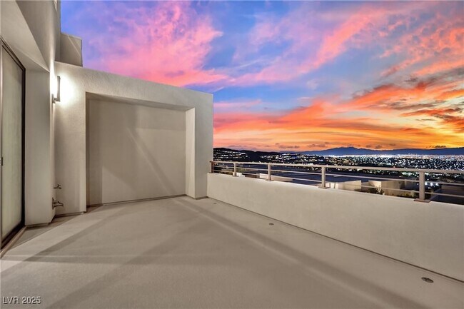 Building Photo - 378 Tranquil Peak Ct