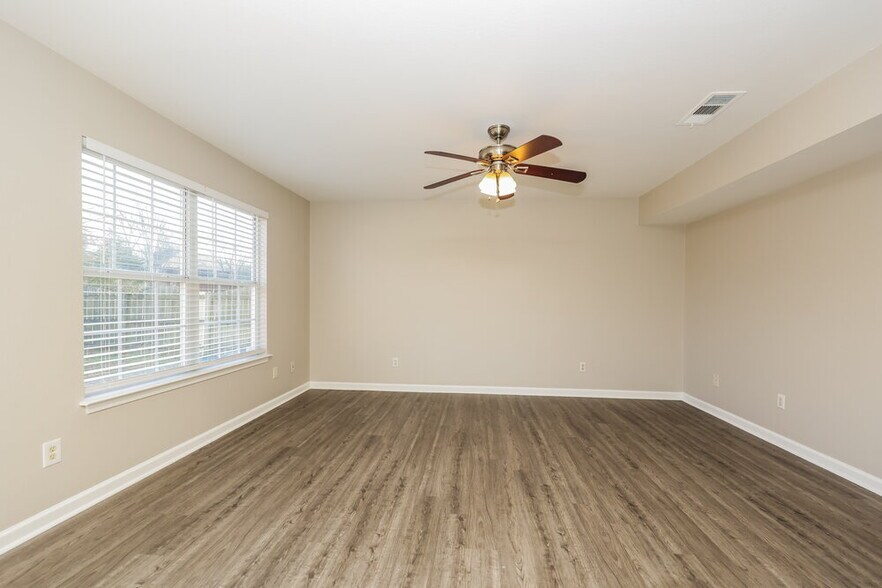 Building Photo - 1523 Waxman Dr