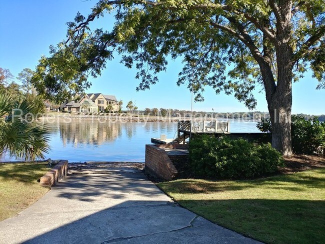 Building Photo - 1909 Marina Rd