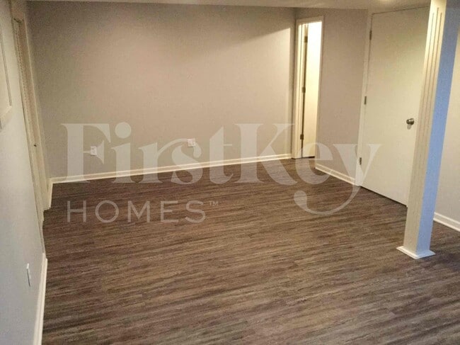 Building Photo - 1405 Andrea Dr