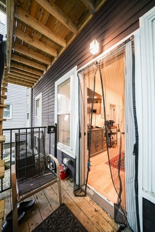 Building Photo - 308 Saratoga St