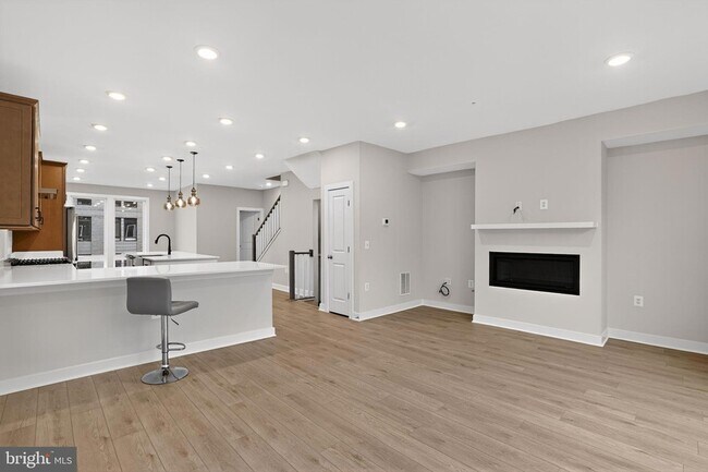 Building Photo - 3612 Farr Ave