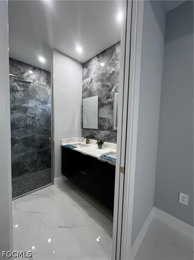 Building Photo - 3311 42nd St SW