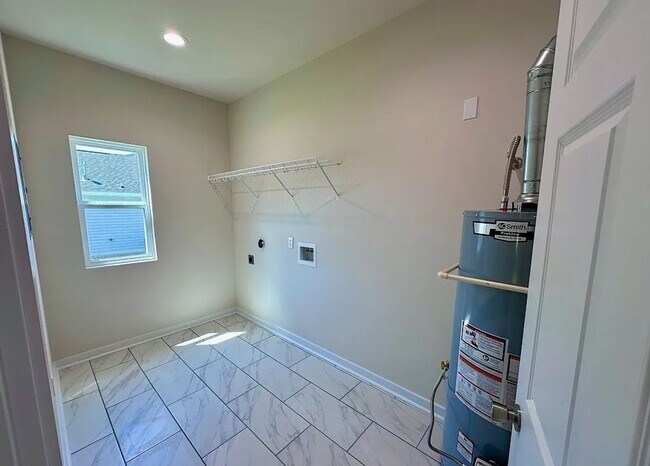 Building Photo - 104 Neenan Dr