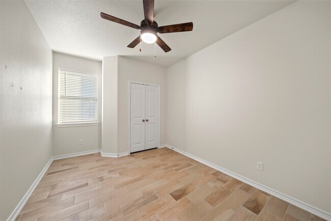 Building Photo - 26307 Pine Canyon Dr