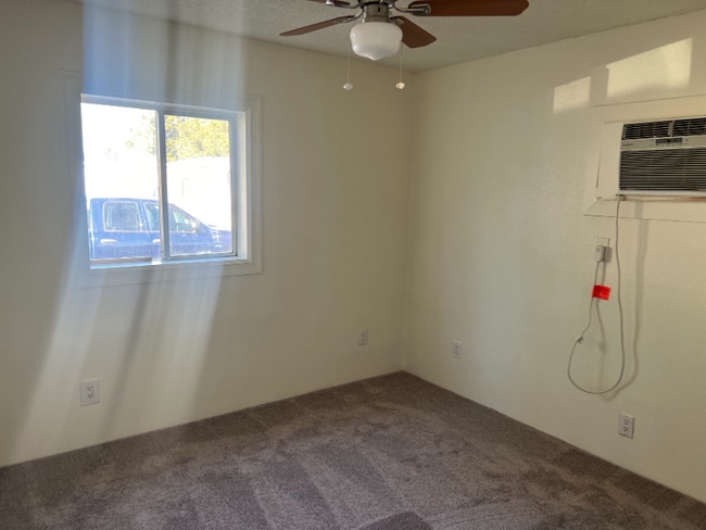 Building Photo - 210 S Dawes St