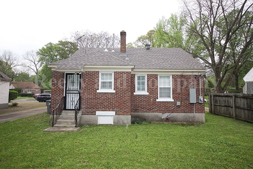 Building Photo - 743 Buck St