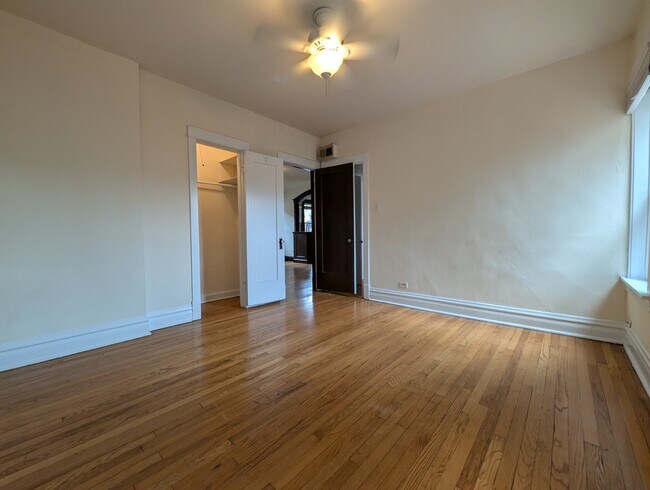 Building Photo - 3449 W Schubert Ave