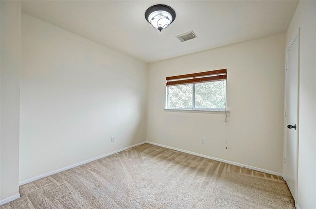 Building Photo - 20591 Sycamore Crest Ln