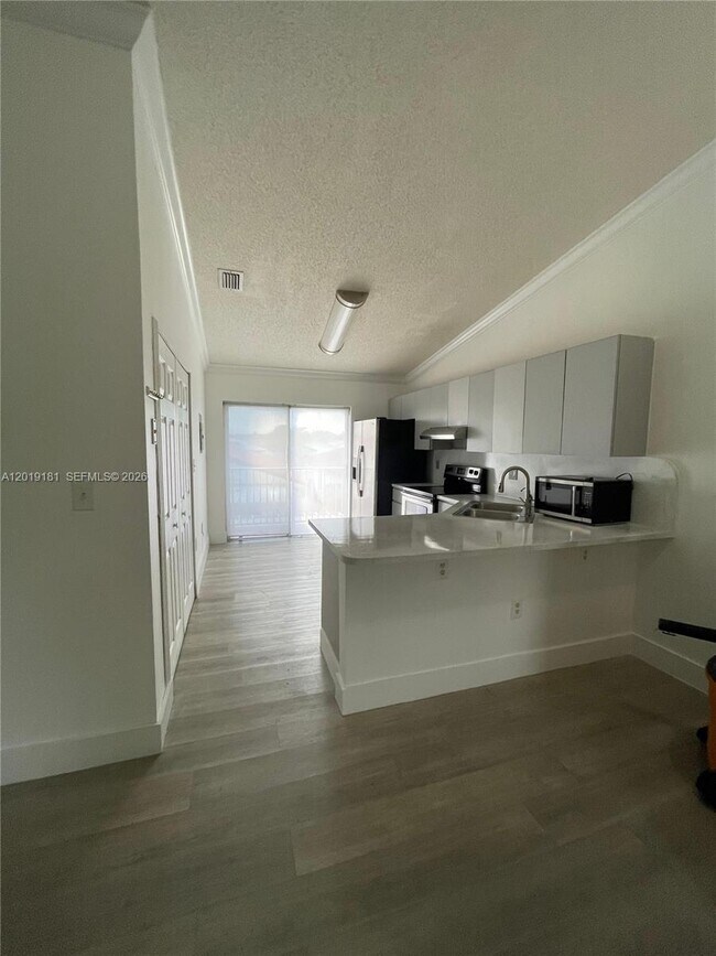 Building Photo - 3375 W 76th St