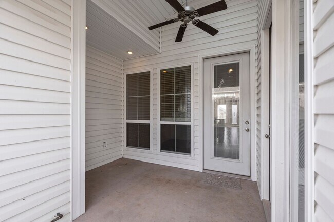 Building Photo - 17 Jeffrey Way