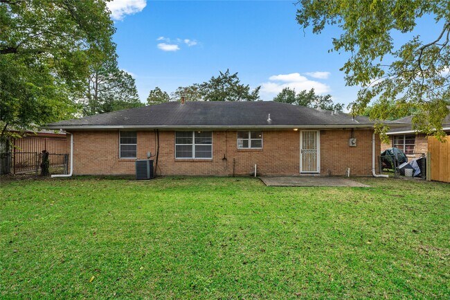 Building Photo - 4310 Ebbtide Dr