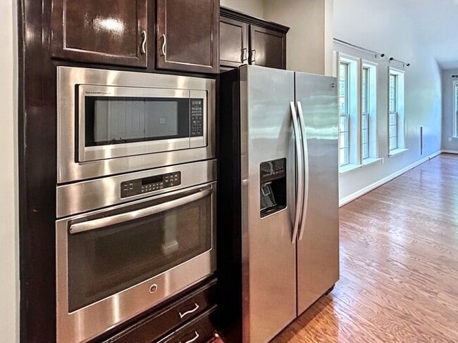 Building Photo - 600 Haven Mews Cir