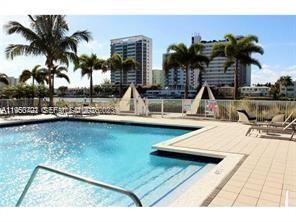 Building Photo - 7928 East Dr