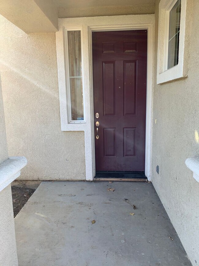 Building Photo - Beautiful home in Patterson