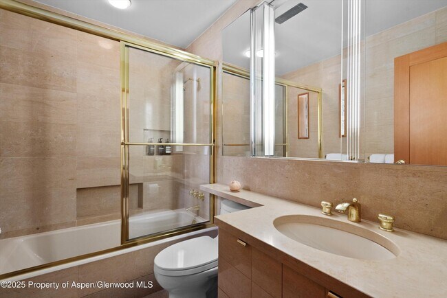 Building Photo - 800 Roaring Fork Rd