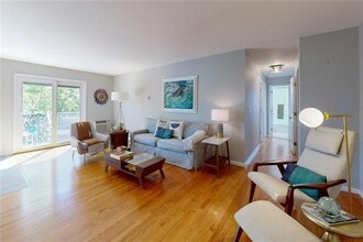 Building Photo - 43 Bullocks Point Ave