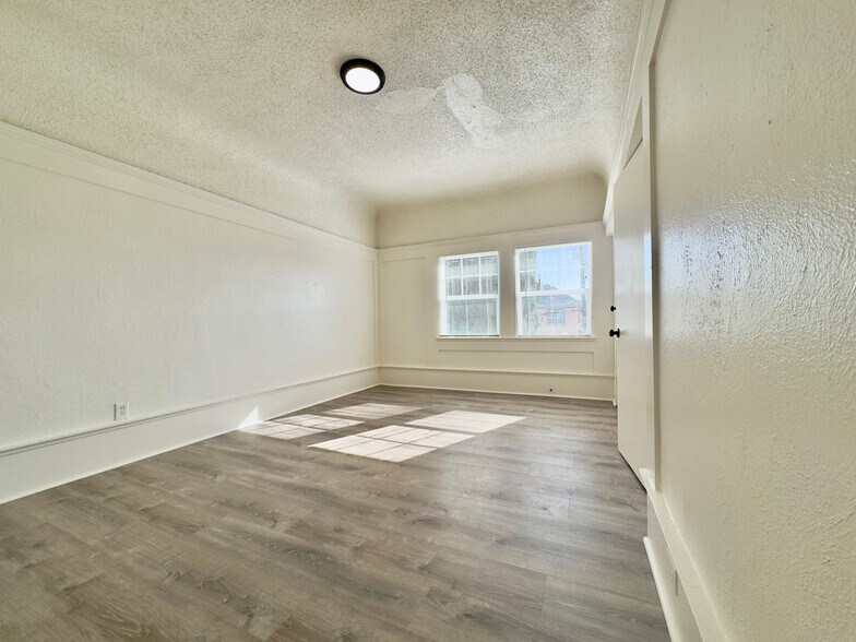 Building Photo - 3641 West St