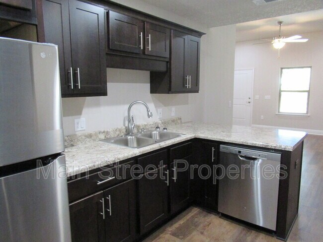 Building Photo - 7797 Ira Dr