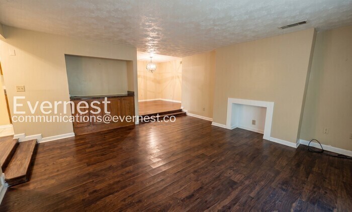 Building Photo - 3575 Oakvale Rd