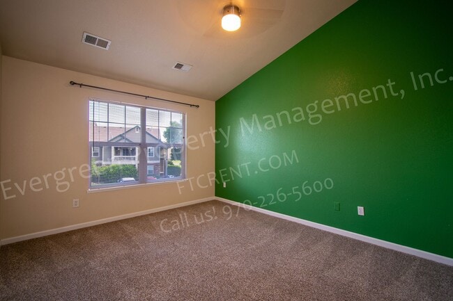 Building Photo - 5225 White Willow Dr