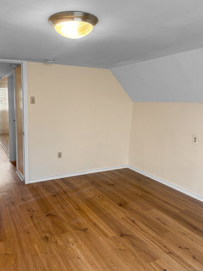 Building Photo - 259 6th St