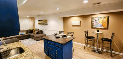 Building Photo - 1816 Nova Ave