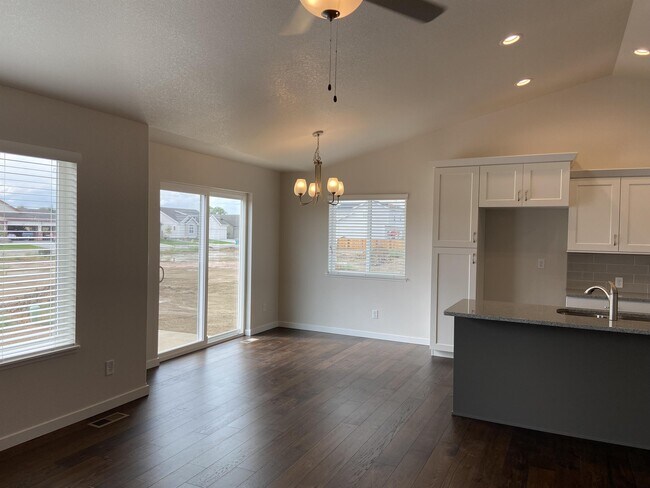 Building Photo - 6937 Grassy Range Dr