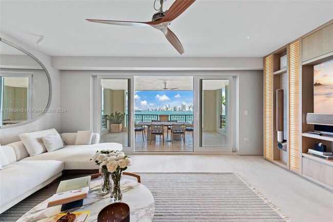 Building Photo - 4922 Fisher Island Dr