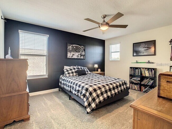 Building Photo - 10264 Love Story St