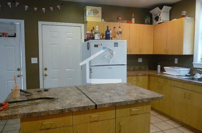 Building Photo - 15 Farrington Ave