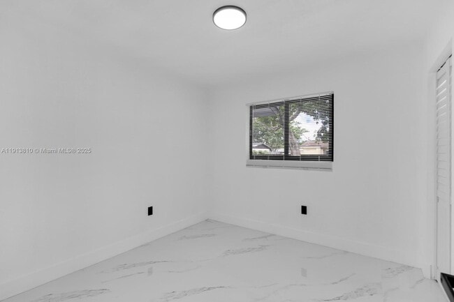 Building Photo - 1041 NW 199th St