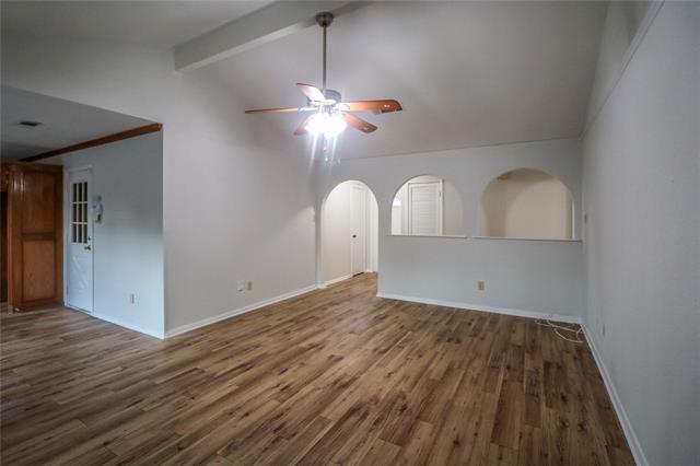 Building Photo - 2213 Shady Brook Dr