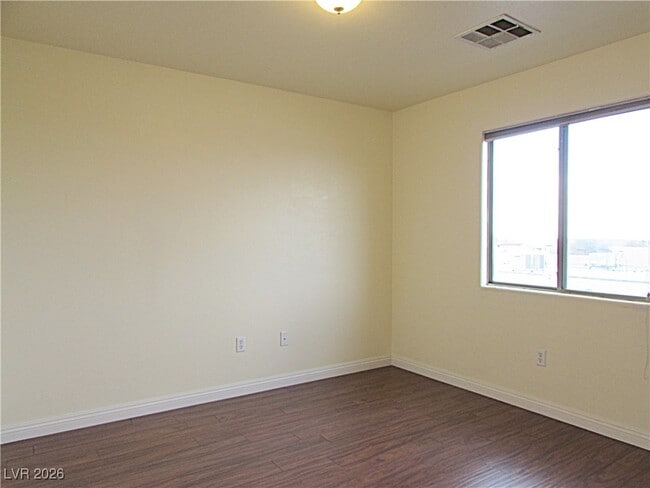 Building Photo - 4834 Villa Pescara St