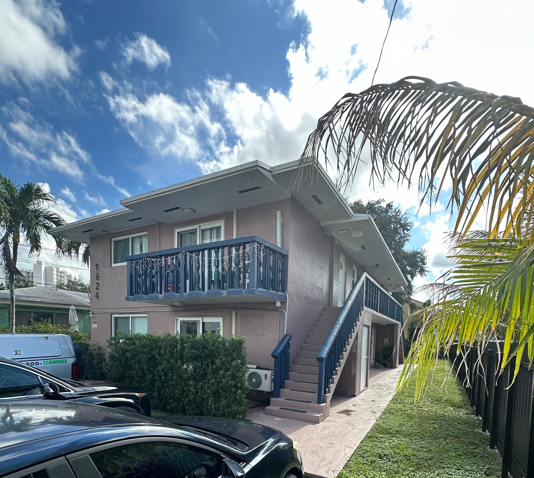 Building Photo - 1624 NW 16th Ter