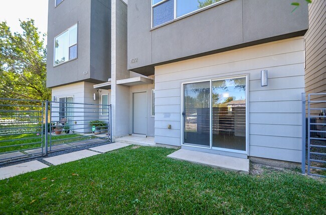 Building Photo - 1522 Blodgett St