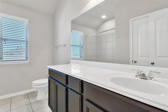 Building Photo - 131 Desert Rose Dr