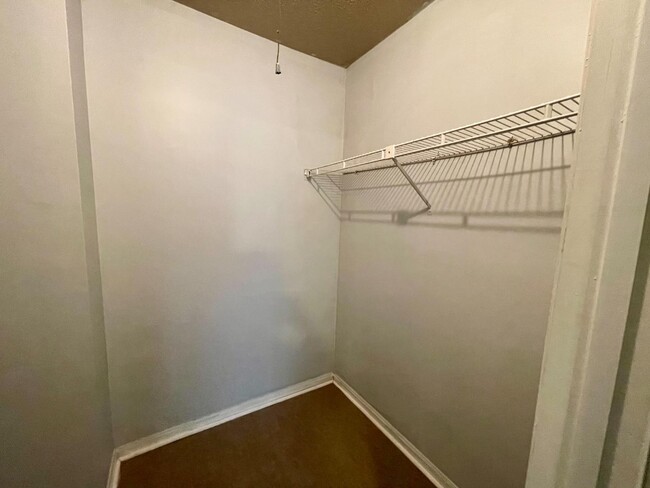 Building Photo - 9397 London Tower Ct